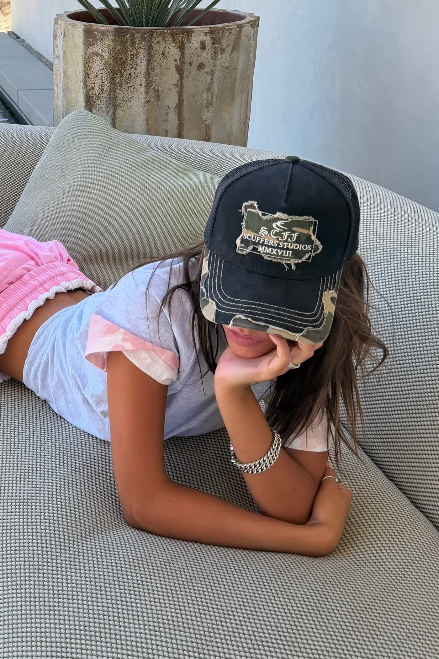 Caps